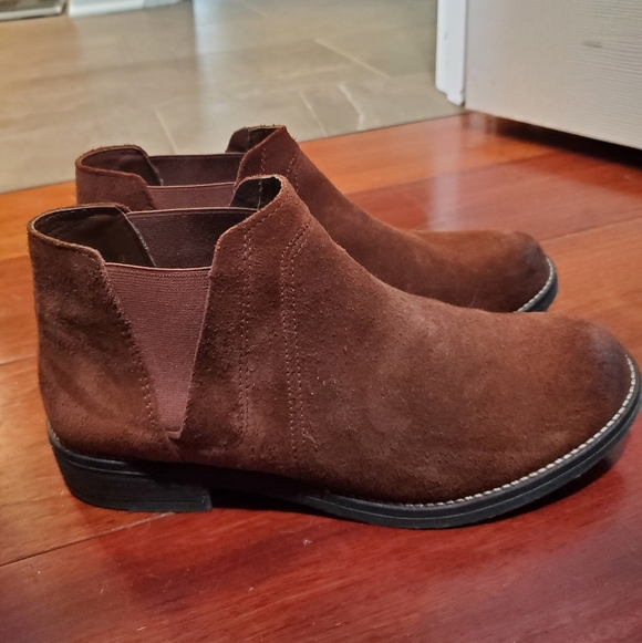 Clarks Booties - Picture 6 of 9